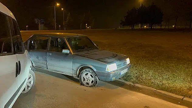 3 çocuk, 'düz kontak' yöntemiyle çalıştırdıkları otomobille 70 kilometre sonra yakalandı
