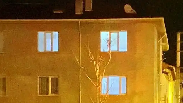 3. kattan düşen 14 yaşındaki genç kız hayatını kaybetti
