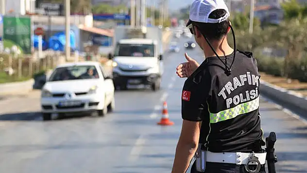 3 milyon sürücüye trafik cezası