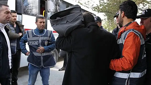 3 ÖSYM çalışanı tutuklandı