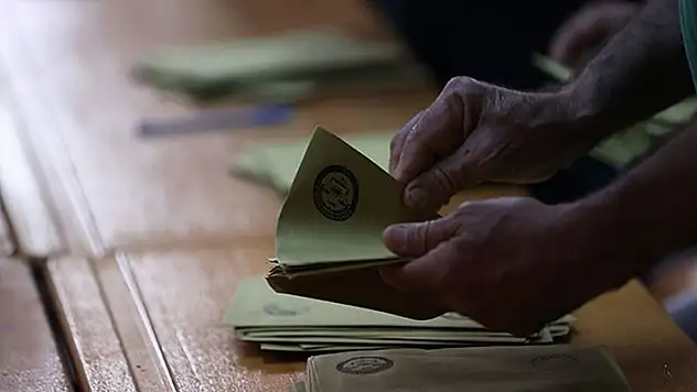 30 büyükşehirde hangi parti nereyi aldı? El değiştiren iller belli oldu
