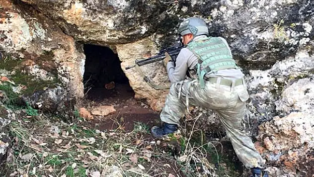30 Terörist Mağarada Sıkıştırıldı! Özel Harekat Operasyona Hazırlanıyor