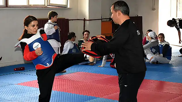 30 yaşında tekvandoya başladı dünya şampiyonu oldu