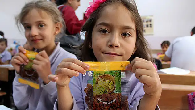 32 bin okulda bugün dağıtılacak