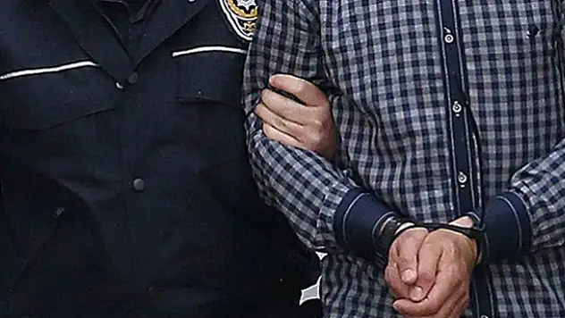 39 kamu personeli tutuklandı