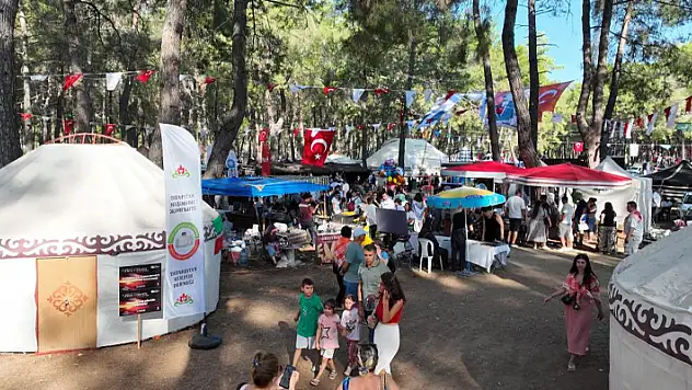 3'üncü Uluslararası Yörük Türkmen Festivali sona erdi
