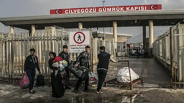 4 bin Suriyeli ülkelerine döndü