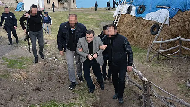 4 kez müebbet ve 231 yıl hapis cezası alan kişi öyle bir yerde yakalandı ki
