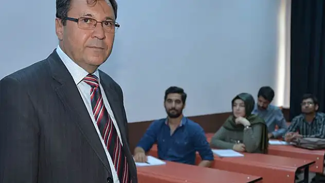4 Ülkeden Öğrenciler Mevlana Araştırmaları Enstitüsü'nde Buluştu
