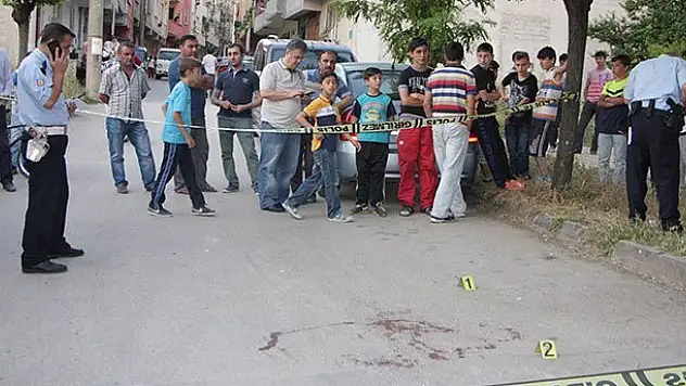 4 yaşındaki çocuk 1 lira için canından oldu