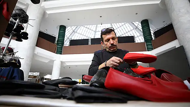 40 yıldır deriyi 'mest' ediyor