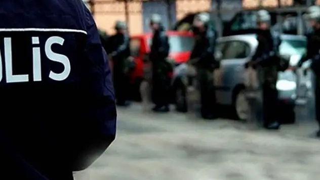 400 polisle dev şafak operasyonu