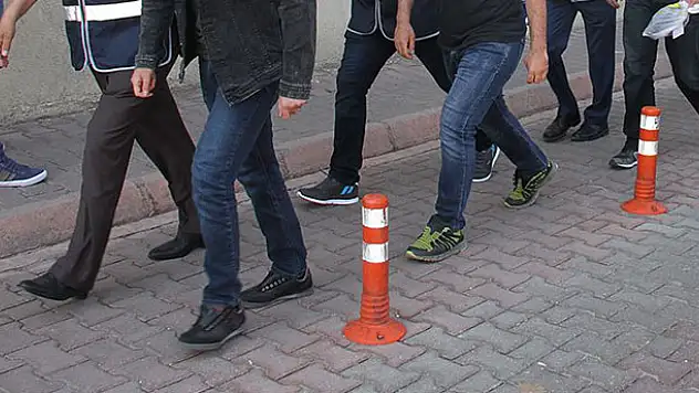 41 astsubay hakkında FETÖ'den gözaltı kararı