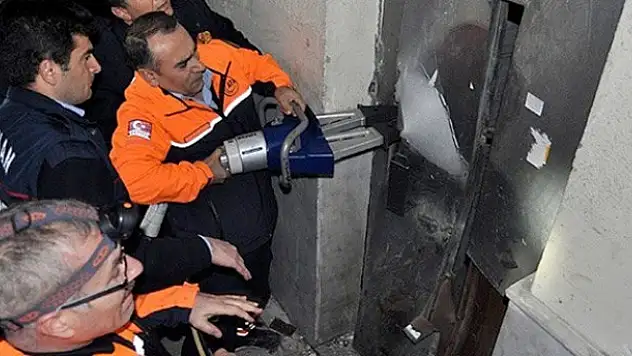 430 Bin asansöre kimlik uygulaması