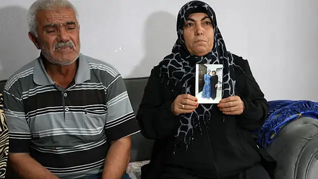 5 aylık hamile eşini öldürdü, sabaha kadar başında bekledi
