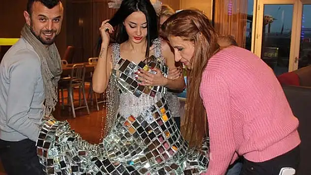 5 bin aynadan yapıldı