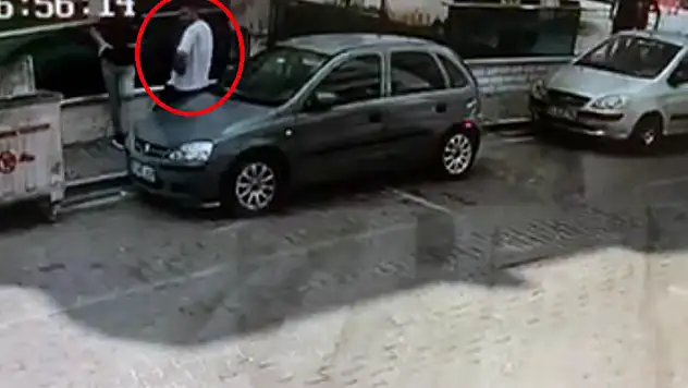 5'inci kattan üzerine 500 litrelik su deposu düşen kişi, sıyrıklarla kurtuldu
