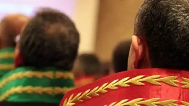 5 Nisan Avukatlar Günü kutlama mesajları