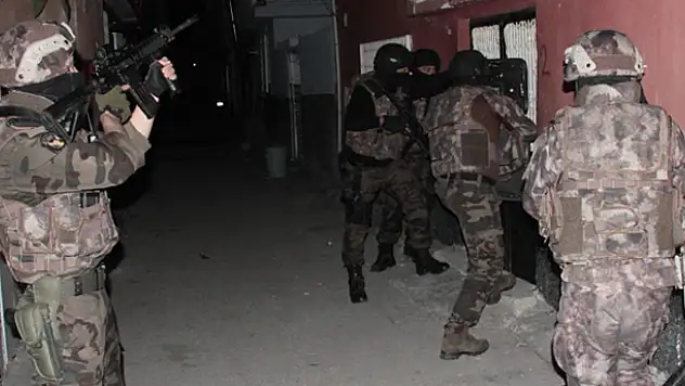 55 ilde 333 adrese eş zamanlı POS cihazı ve çek-senet tefeciliği operasyonu: 232 gözaltı
