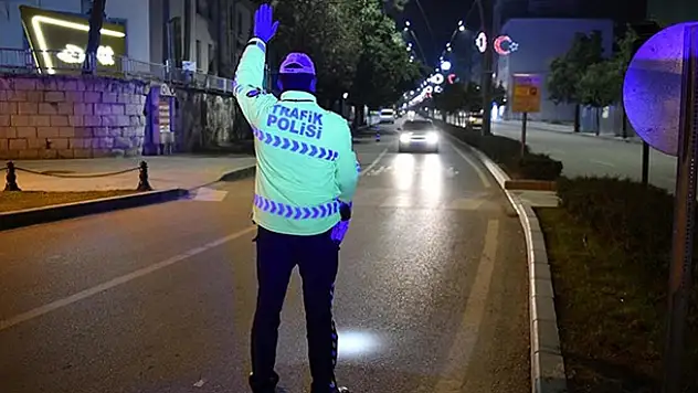 58 İlde uygulanacak sokağa çıkma kısıtlaması başladı