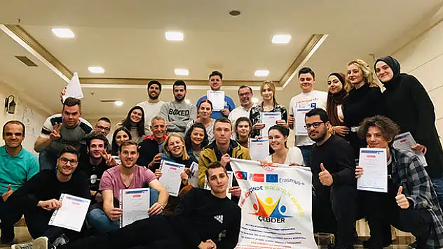 6 farklı ülkeden gençler Konya'da buluştu