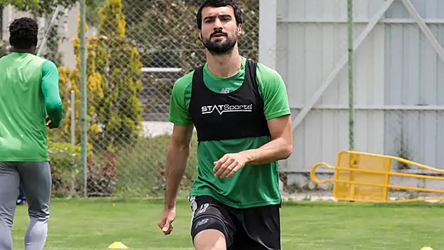 6 futbolcunun sözleşmesi bitiyor