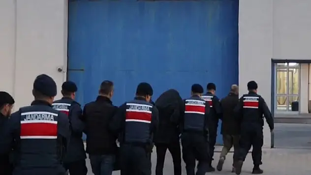 6 ilde düzenlenen silah kaçakçılığı operasyonlarında 119 şüpheli yakalandı