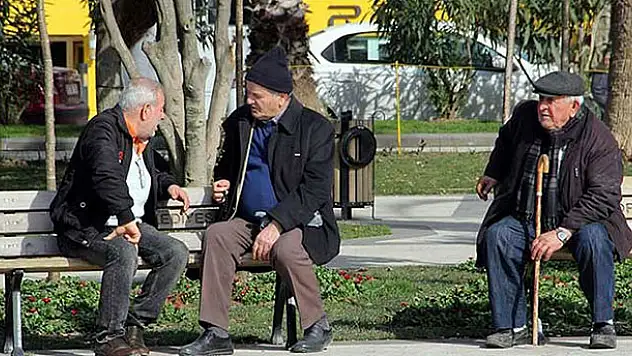 65 yaş üstüne sokağa çıkma yasağında sıcak gelişme! Gözler bu 2 toplantıda