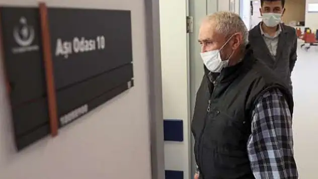 65 yaş üzerinin aşılanmasına başlanacak