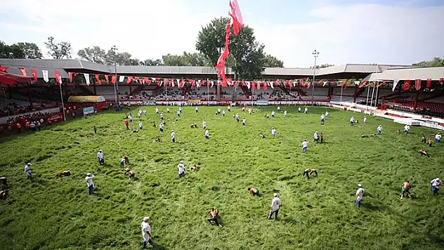 662. Tarihi Kırkpınar Yağlı Güreşleri, Edirne'de başladı
