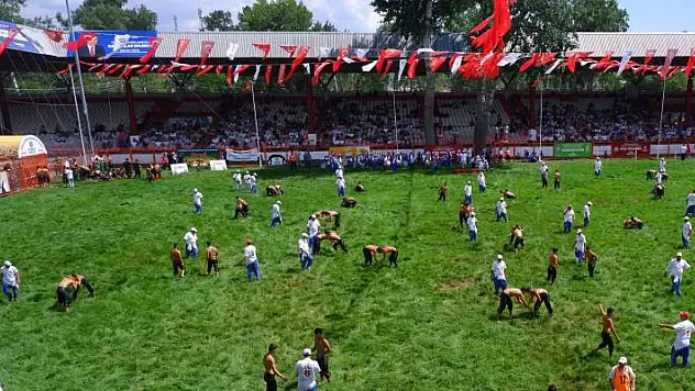 663. Tarihi Kırkpınar Yağlı Güreşleri'nin ikinci gün müsabakaları başladı

