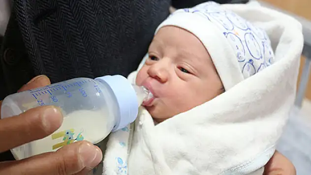 7 günlük bebek yol kenarına bırakıldı