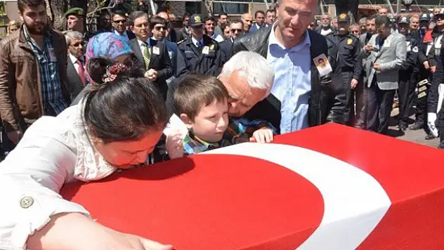 7 yaşındaki Mert'ten polis babasına en acı veda