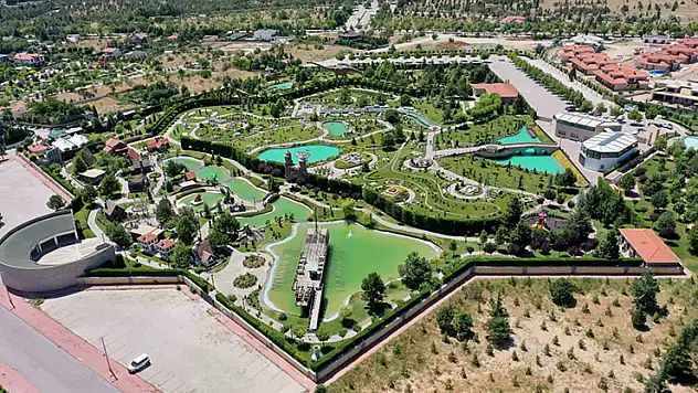 80 Binde Devr-i Alem Parkı yenileniyor