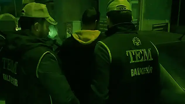 81 ilde 4 gündür devam eden 'Aranan Şahıslara Yönelik' düzenlenen 'Çember-14' operasyonlarında 2 bin 614 firari yakalandı
