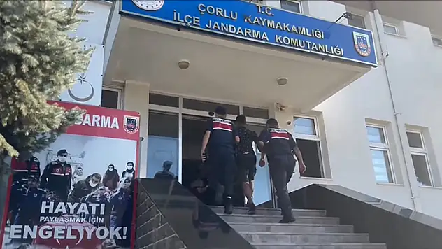 81 ilde aranan 4 bin 517 firari yakalandı

