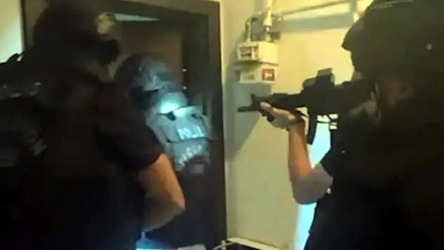 81 ilde 'Çember-22' operasyonları aranan 3 bin 126 firari yakalandı
