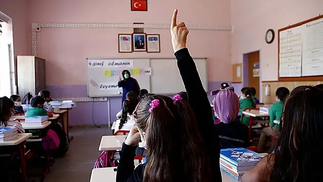 81 ilden öğretmen görüşleri alındı! Yeni müfredatın şifreleri
