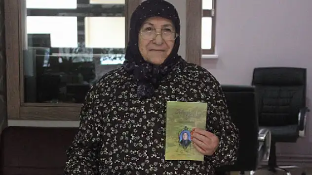 85 yaşında kitap çıkarttı