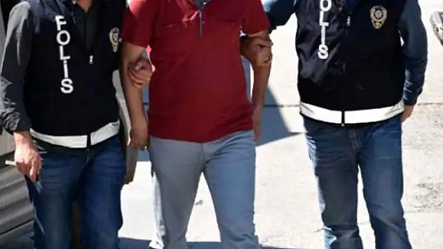 9 binbaşıya FETÖ gözaltısı!