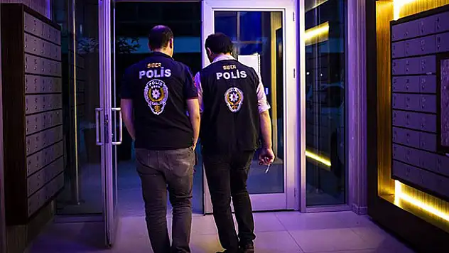 9 ilde FETÖ'nün hücre evlerine operasyon: 36 gözaltı