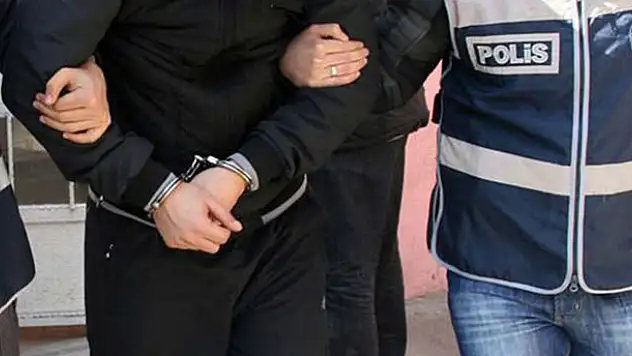9 ilde FETÖ operasyonu: 10 askere gözaltı