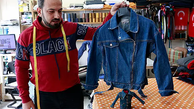 9 milimetre kot pantolon, 11 santimetre  kot mont...Konyalı terziden mini kıyafetler