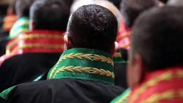 96 hakim ve savcı görevden uzaklaştırıldı