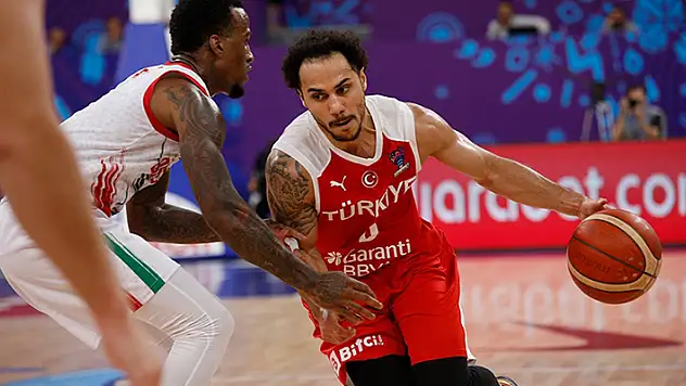 A Milli Basketbol Takımı, Avrupa Şampiyonası'nda 2'de 2 yaptı
