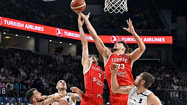 A Milli Erkek Basketbol Takımı, 2'de 2 yaparak yarı finale yükselmeyi garantiledi
