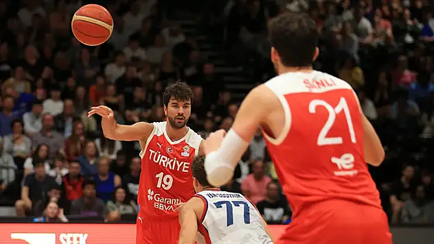 A Milli Erkek Basketbol Takımı Büyük Britanya'yı 85-71 yendi

