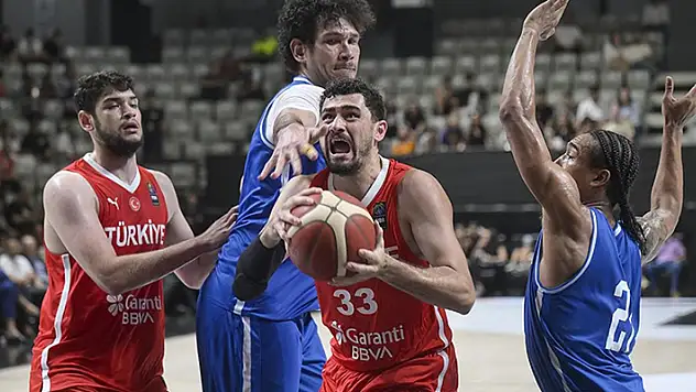 A Milli Erkek Basketbol Takımı, hazırlık maçında Filipinler'i 84-73 mağlup etti
