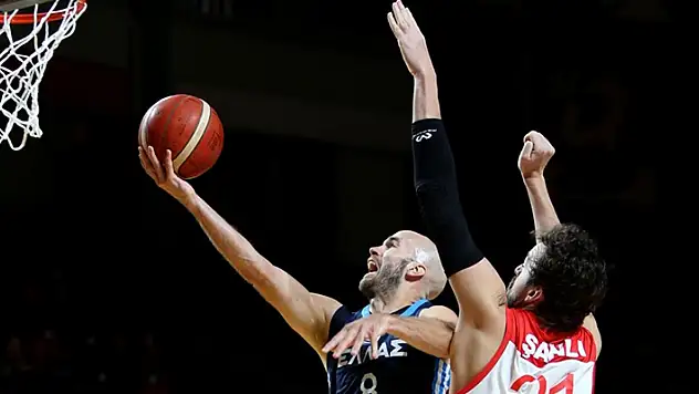 A Milli Erkek Basketbol Takımı, Olimpiyat Elemeleri'ne yarı finalde veda etti
