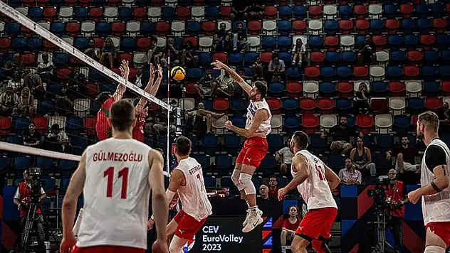 A Milli Erkek Voleybol Takımı, CEV Avrupa Şampiyonası'nda dördüncü maçında Portekiz'e yenildi
